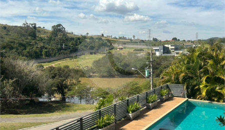Casa à venda com 3 suítes no condomínio Campo de Toscana, Vinhedo - SP