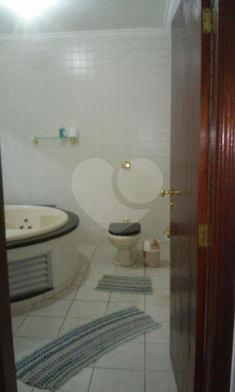 Casa à venda com 4 quartos, sendo 1 suíte, em Wanel Ville, Sorocaba, SP