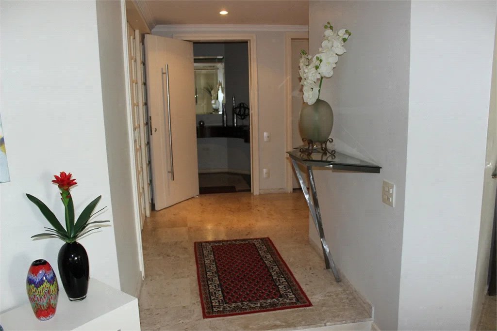 Apartamento à venda com 4 quartos, sendo 3 suítes, em Vila Suzana, São Paulo, SP