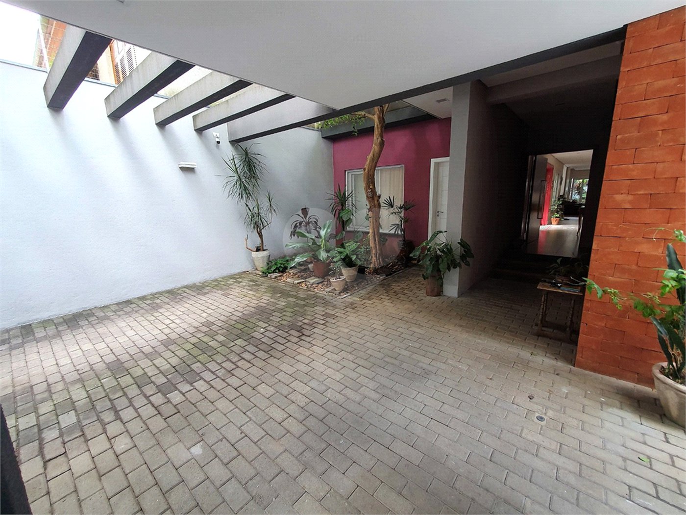 Casa Nova na Saúde c/380m2 de construção - 6 Quartos/4 suítes/4 Vagas na garagem