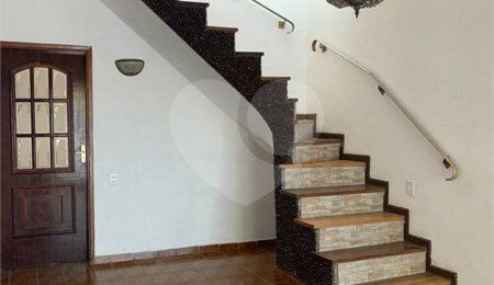 Sobrado à venda com 3 quartos em Vila Progredior, São Paulo, SP