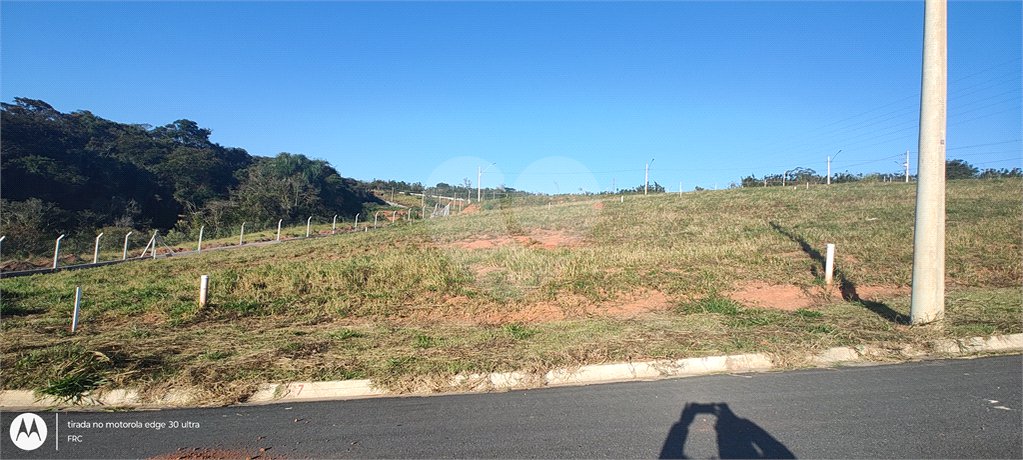 Terreno em Atibaia com 360 m² condomínio fechado com ampla área de lazer