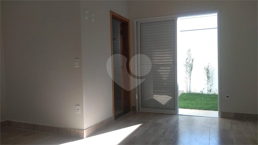 Casa à venda com 3 quartos, sendo 1 suíte, no condomínio Terras da Estância, Paulínia - SP
