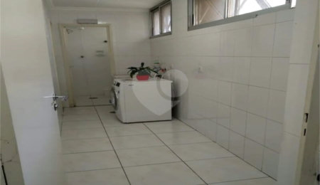 Apartamento à venda com 3 quartos, sendo 1 suíte,  em Pinheiros, São Paulo, SP
