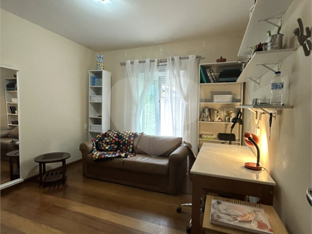 Casa à venda com 3 quartos, sendo 1 suíte,  no condomínio Alpes da Cantareira, Mairiporã - SP