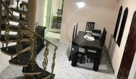 Casa à venda com 3 quartos, sendo 1 suíte,  em Vila Amélia, Poá, SP