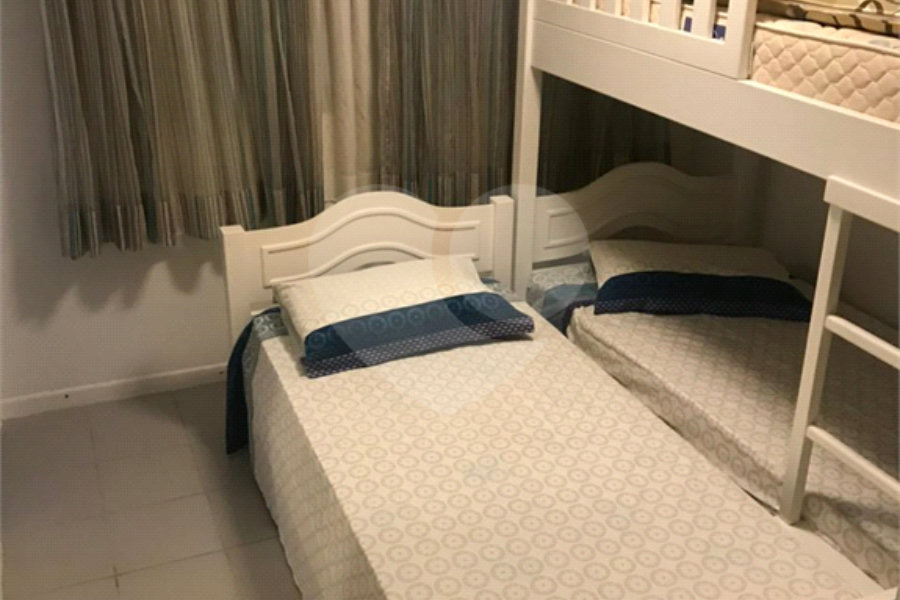 Apartamento à venda com 3 suítes em Enseada, Guarujá, SP