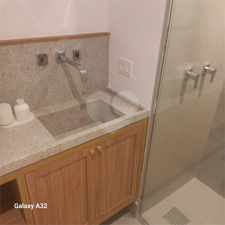 Apartamento à venda com 2 quartos, sendo 1 suíte, em Vila Olímpia, São Paulo, SP