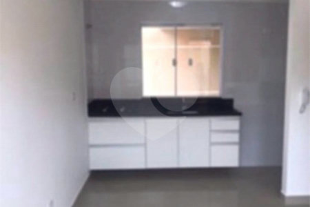 Casa à venda com 2 suítes no condomínio Residence Adelina, São Paulo - SP