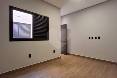 Casa à venda com 3 quartos, sendo 1 suíte, no condomínio Horto Florestal 1, Sorocaba - SP