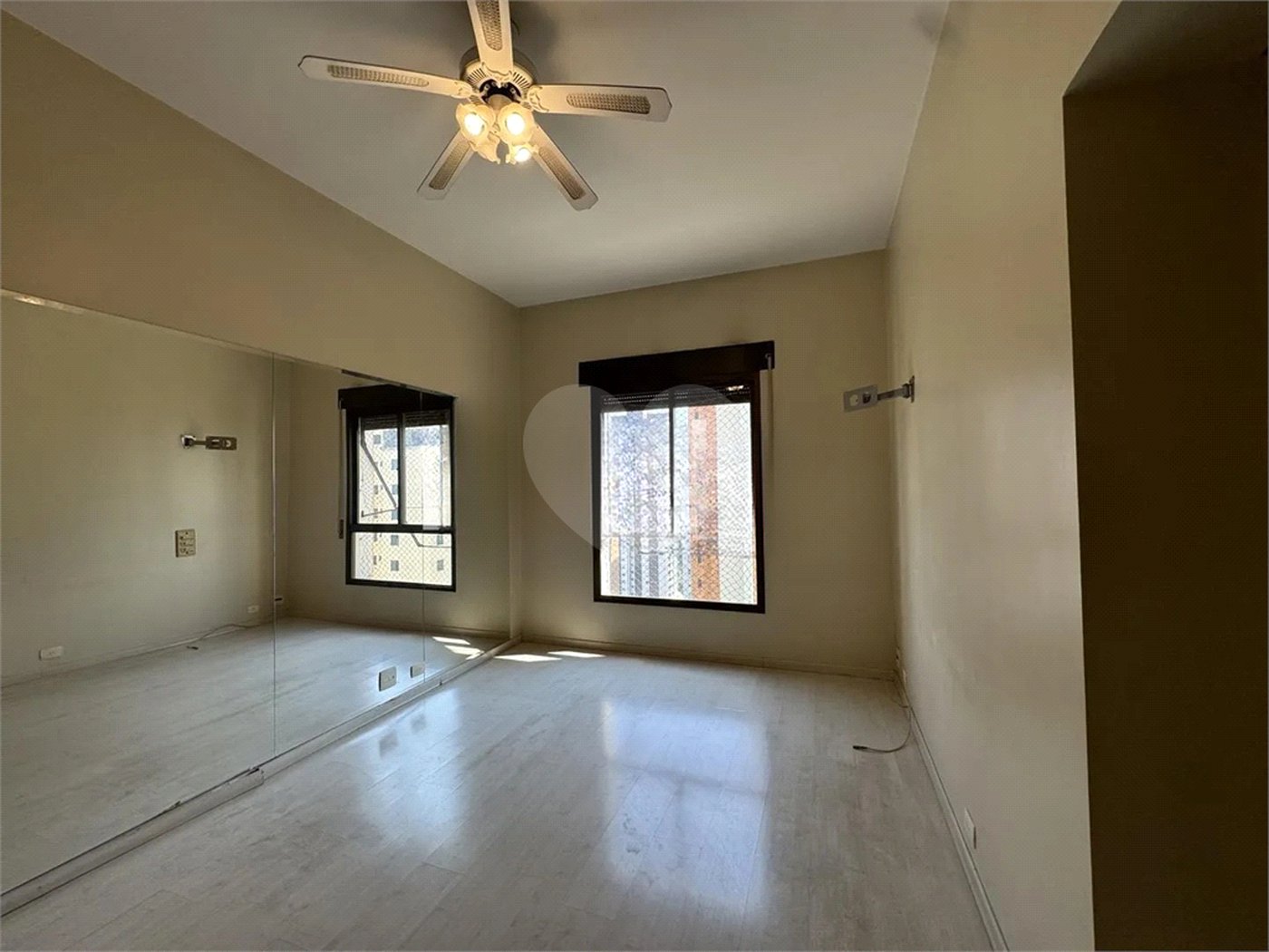 Apartamento à venda com 4 quartos, sendo 2 suítes,  em Vila Suzana, São Paulo, SP
