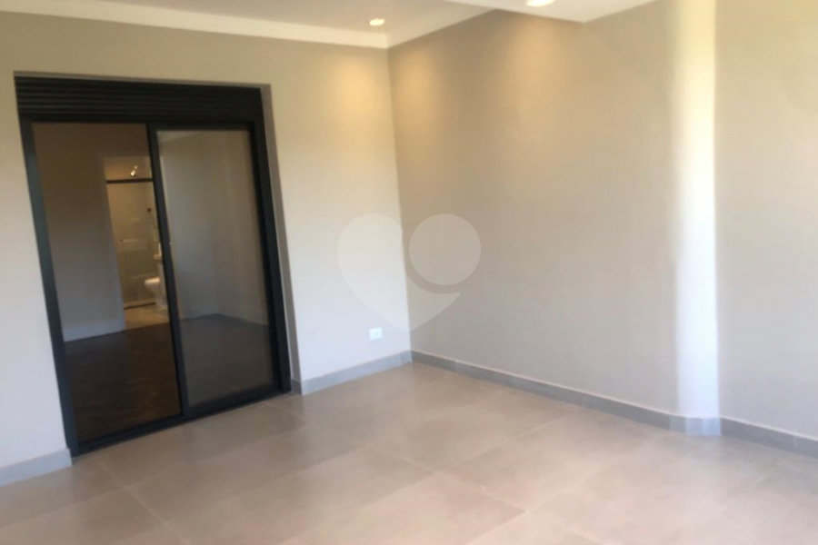Casa à venda com 4 quartos, sendo 2 suítes,  em Horto Florestal, São Paulo, SP