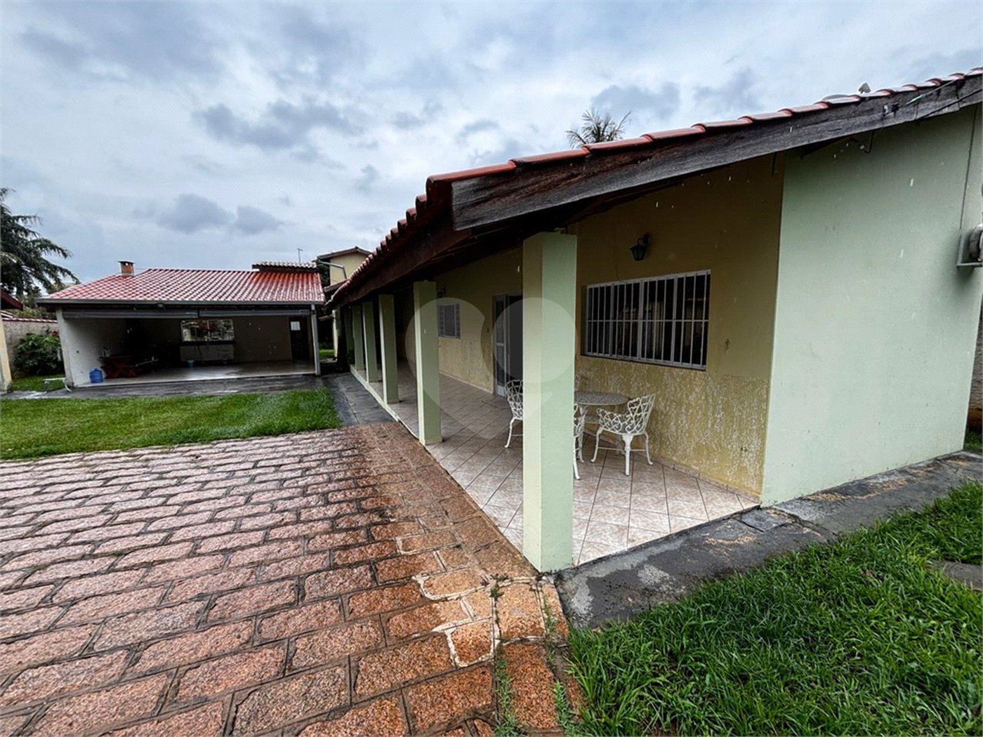 Casa à venda com 4 quartos, sendo 2 suítes, no condomínio Zuleika Jabour, Salto - SP