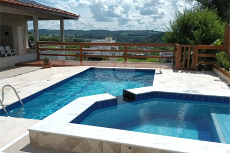 Casa à venda com 3 suítes em Santa Cândida, Vinhedo, SP