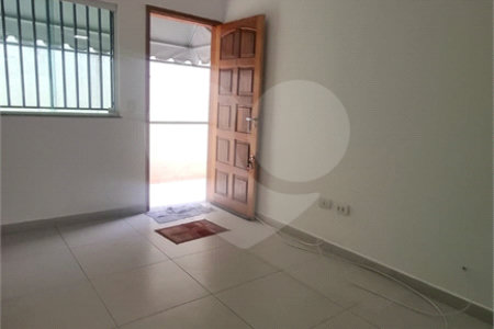 Casa em condomínio à venda com 2 quartos em Parque Vitória, São Paulo, SP