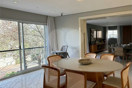 Casa à venda com 4 suítes no condomínio Vilas das Paineiras, São Paulo - SP