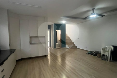Casa à venda ou para alugar com 2 quartos, sendo 4 suítes, no condomínio Residencial Jardim Bréscia, Indaiatuba - SP
