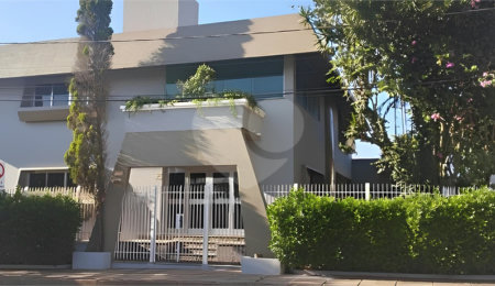Casa à venda com 4 quartos, sendo 3 suítes,  em Vila Maria, Itapetininga, SP