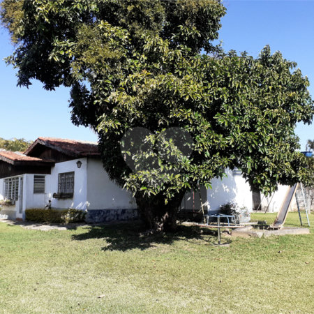 Casa à venda com 3 quartos em Vila Santa Rosália, São Roque, SP