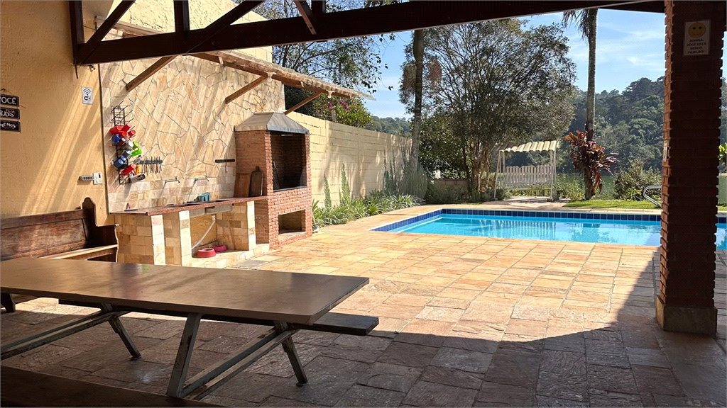 Casa à venda com 8 quartos, sendo 4 suítes, em Eldorado, Diadema, SP