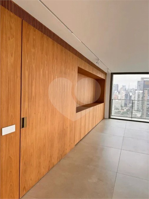 Apartamento para alugar com 4 quartos, sendo 3 suítes, em Pinheiros, São Paulo, SP