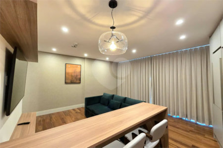 Apartamento à venda ou para alugar com 2 quartos, sendo 1 suíte, em Vila Olímpia, São Paulo, SP