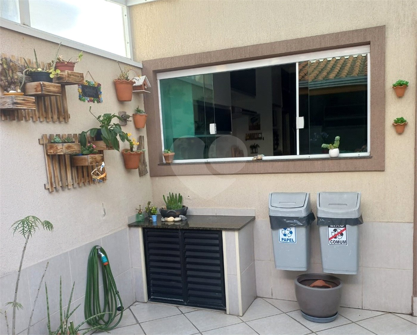 Casa à venda com 3 quartos, sendo 1 suíte,  em Parque São Domingos, São Paulo, SP