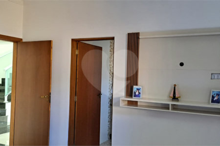 Chácara à venda com 3 quartos, sendo 2 suítes,  em Chácaras Fernão Dias, Atibaia, SP