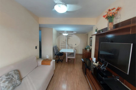 Cobertura à venda com 2 quartos, sendo 1 suíte,  em Tijuca, Rio de Janeiro, RJ