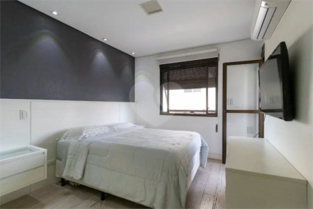 Apartamento à venda com 4 quartos, sendo 3 suítes, em Cambuci, São Paulo, SP