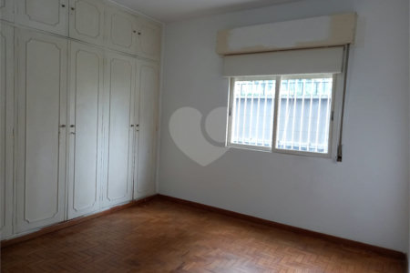 Apartamento à venda com 3 quartos, sendo 1 suíte, em Pinheiros, São Paulo, SP