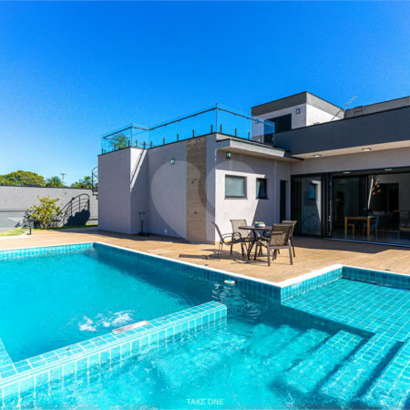 Casa à venda com 4 suítes no condomínio Residencial dos Lagos, Itupeva - SP