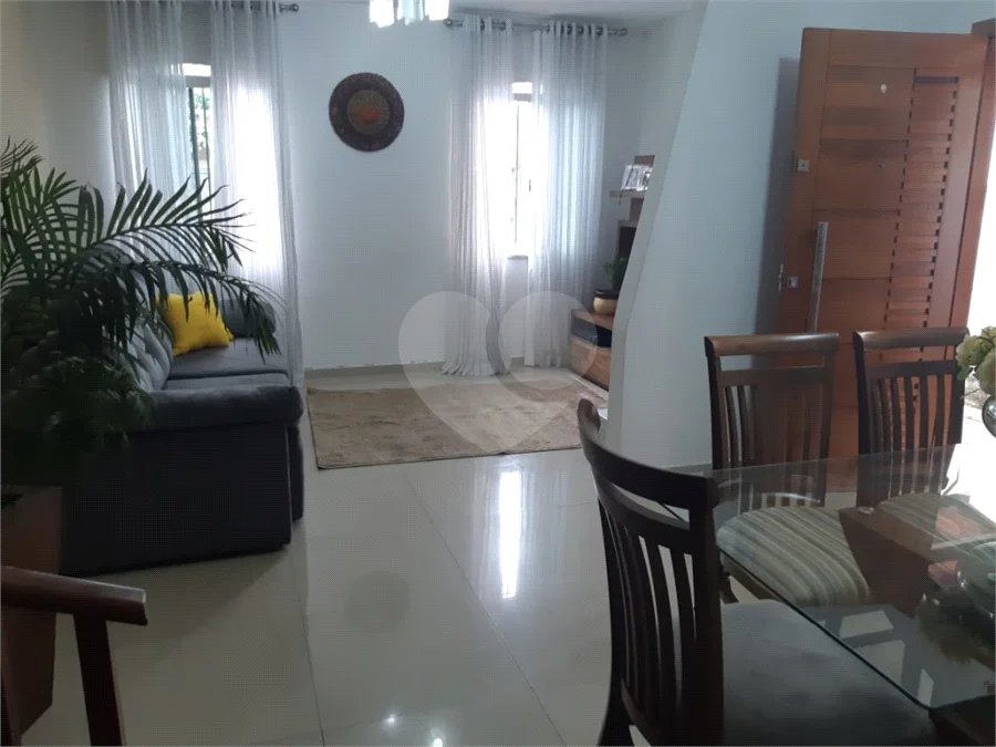 Sobrado à venda com 3 quartos, sendo 1 suíte, em Horto, São Paulo, SP
