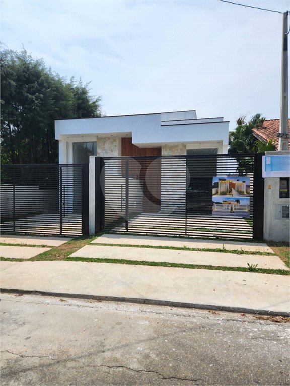 Sobrado à venda com 3 suítes em Jardim dos Pinheiros, Atibaia, SP