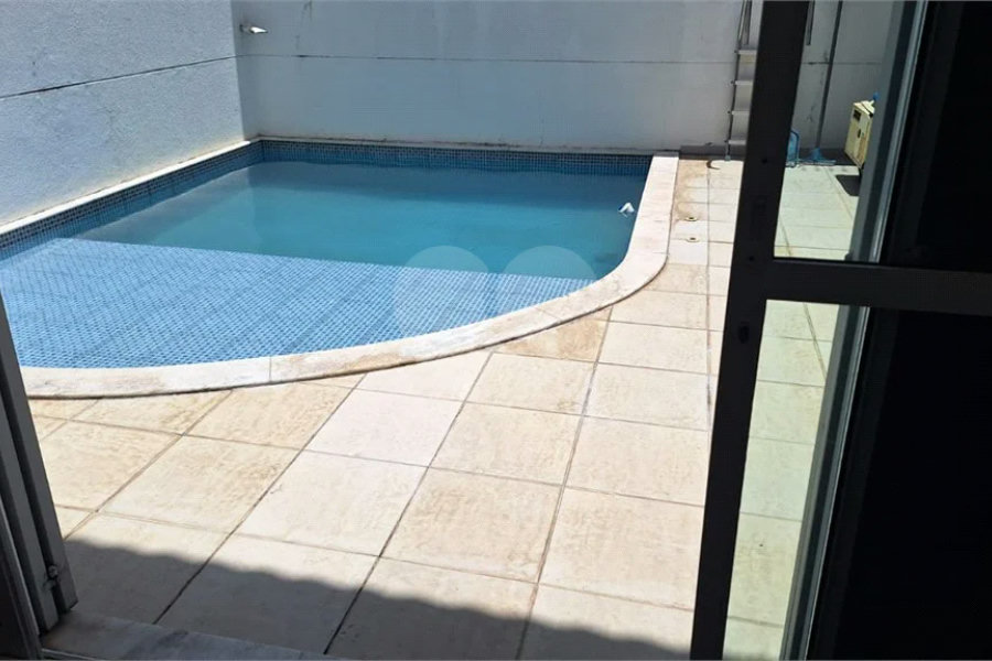 Excelente sobrado à venda | Jardim Virgínia Bianca / Jardim Entre Serras