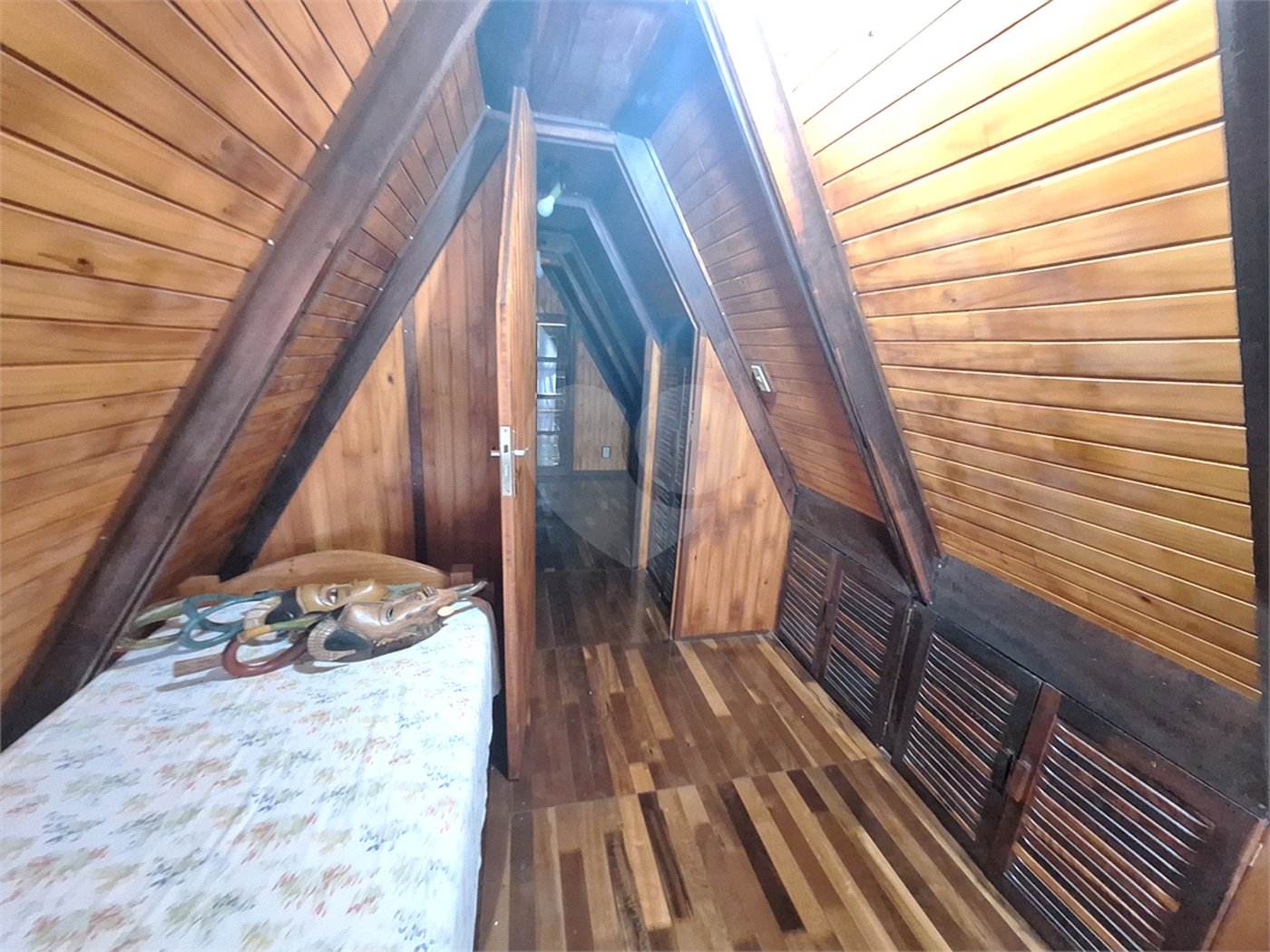 Casa à venda com 3 suítes no condomínio Chácaras do Lago, Vinhedo - SP