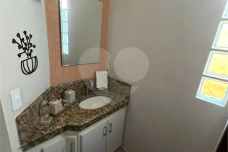 Sobrado à venda com 3 quartos, sendo 1 suíte, em Vila Califórnia, São Paulo, SP