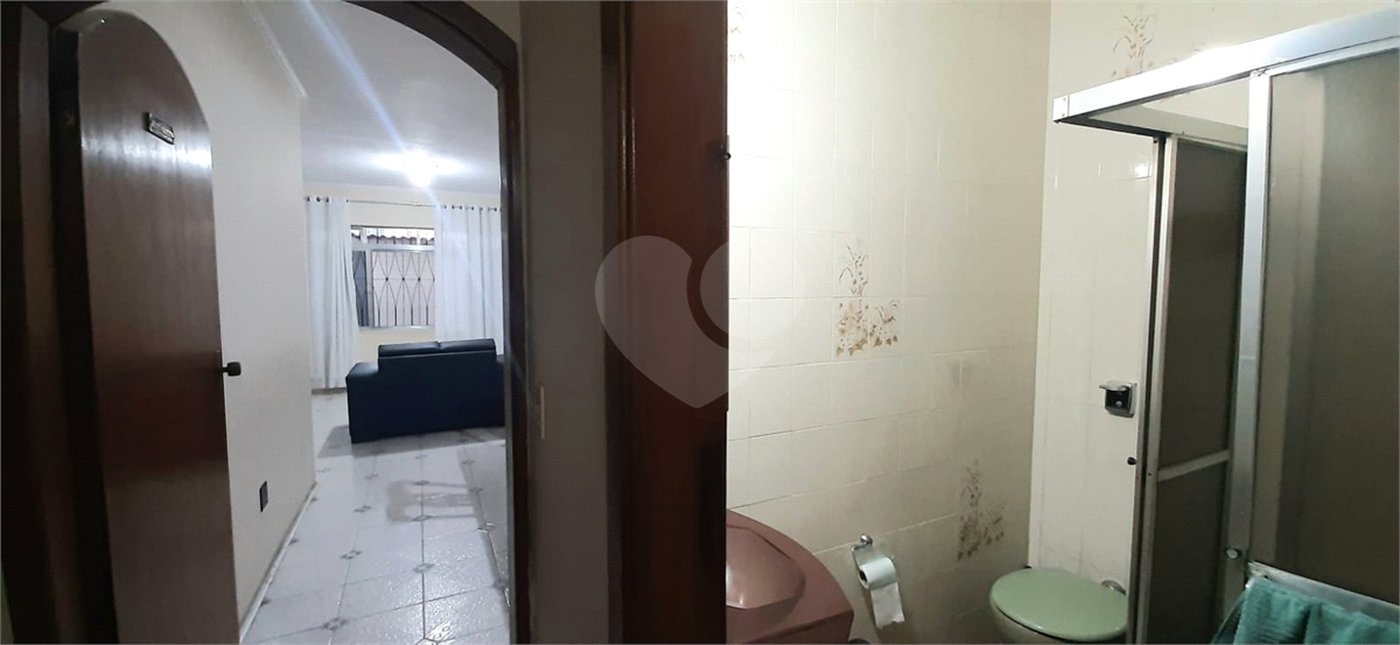 Casa à venda com 3 quartos, sendo 1 suíte, em Vila Nivi, São Paulo, SP