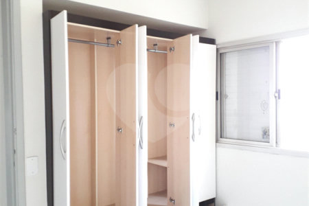Apartamento à venda com 3 quartos em Vila Suzana, São Paulo, SP