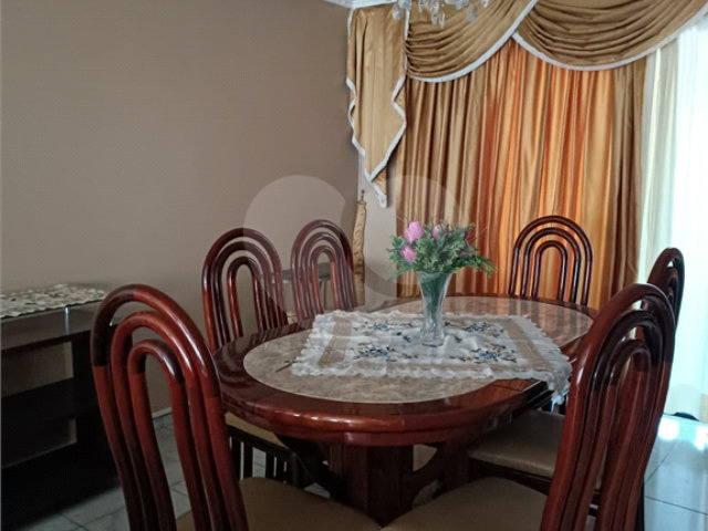 Sobrado à venda com 5 quartos, sendo 1 suíte,  em Jaraguá, São Paulo, SP