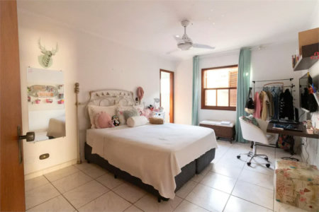 Sobrado à venda com 4 quartos, sendo 2 suítes,  em Butantã, São Paulo, SP