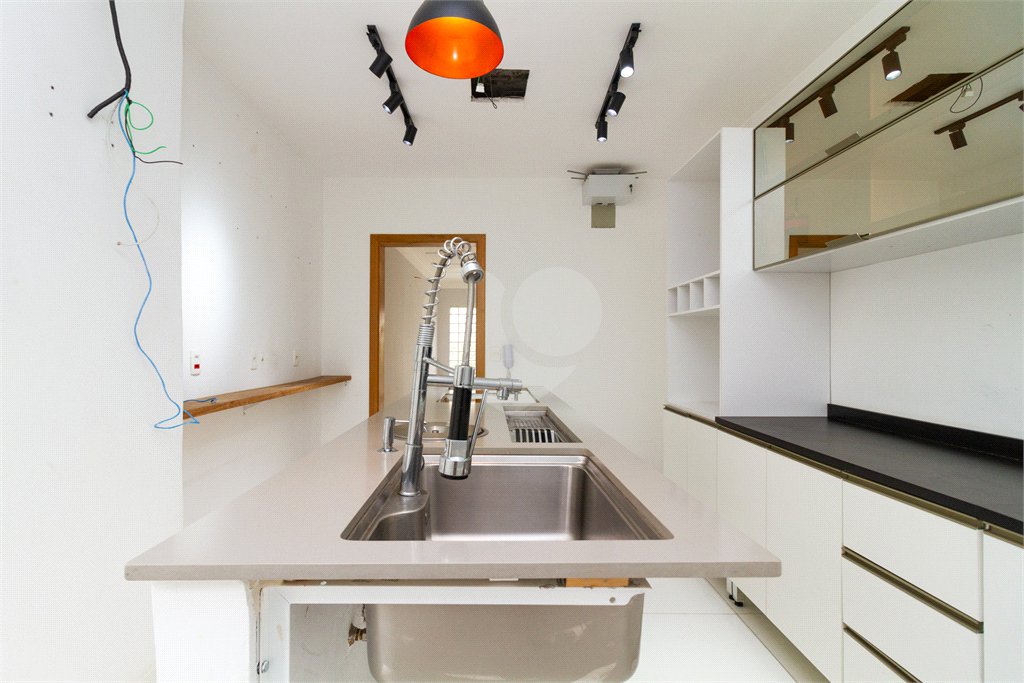 Apartamento à venda com 3 quartos, sendo 1 suíte, em Jardim Paulista, São Paulo, SP