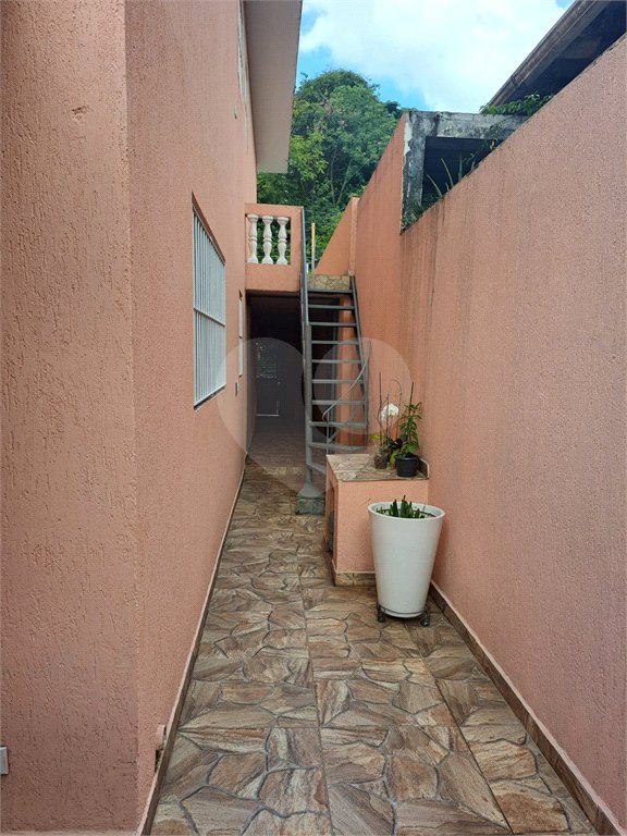 Sobrado à venda com 2 quartos em Jaraguá, São Paulo, SP
