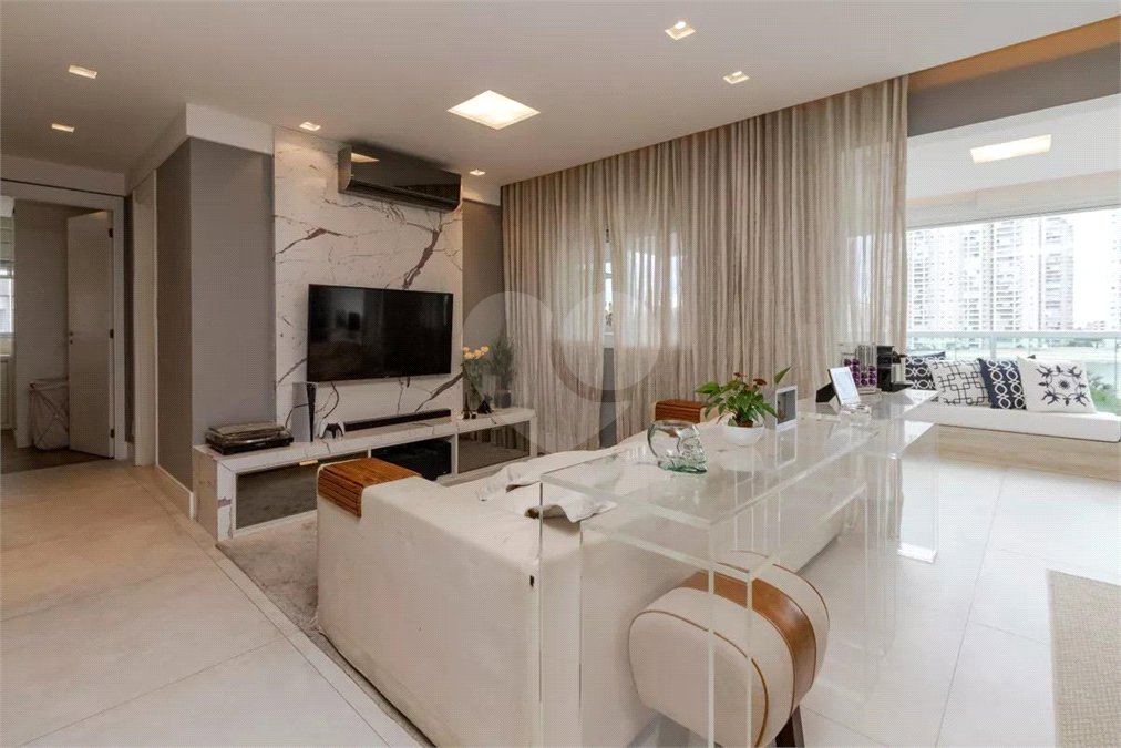 Apartamento à venda ou para alugar com 2 suítes em Santo Amaro, São Paulo, SP