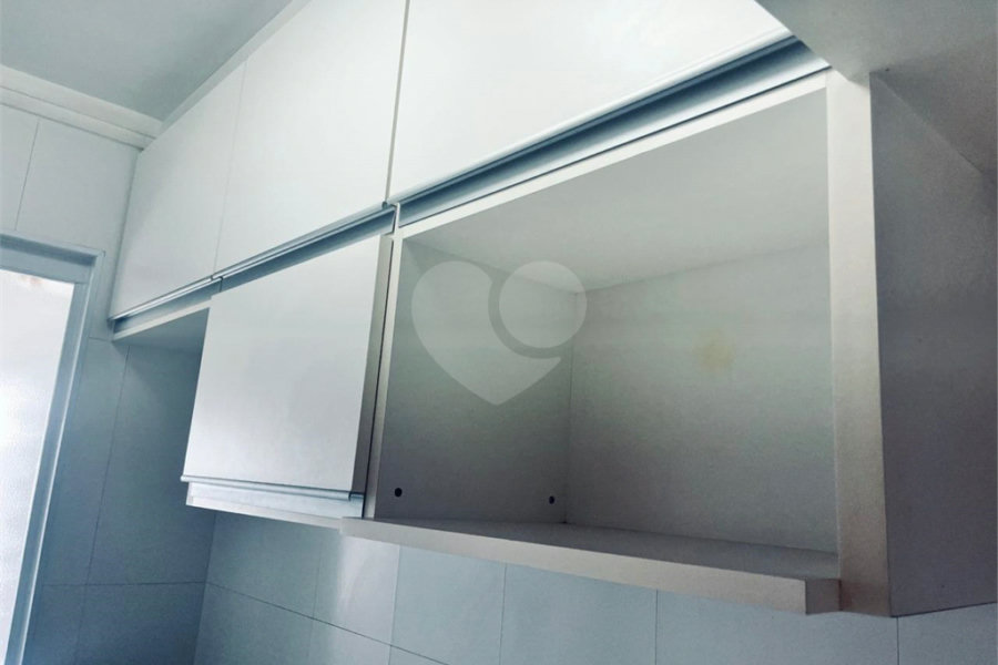 Apartamento à venda com 2 quartos em Parque Maria Domitila, São Paulo, SP