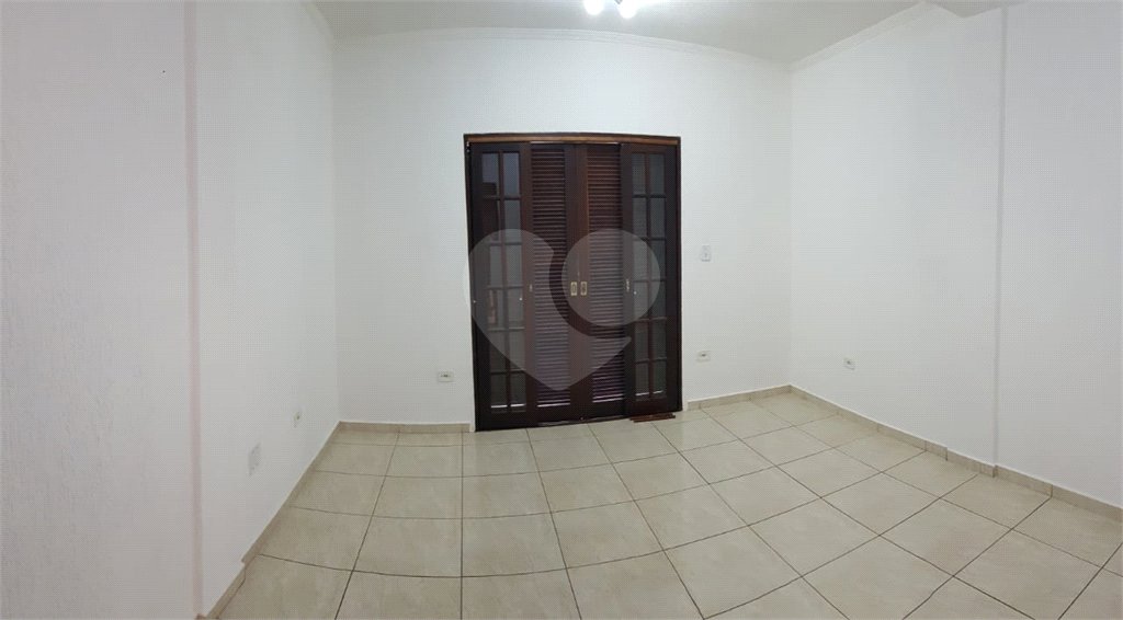 Sobrado à venda com 2 quartos, sendo 1 suíte, em Tremembé, São Paulo, SP