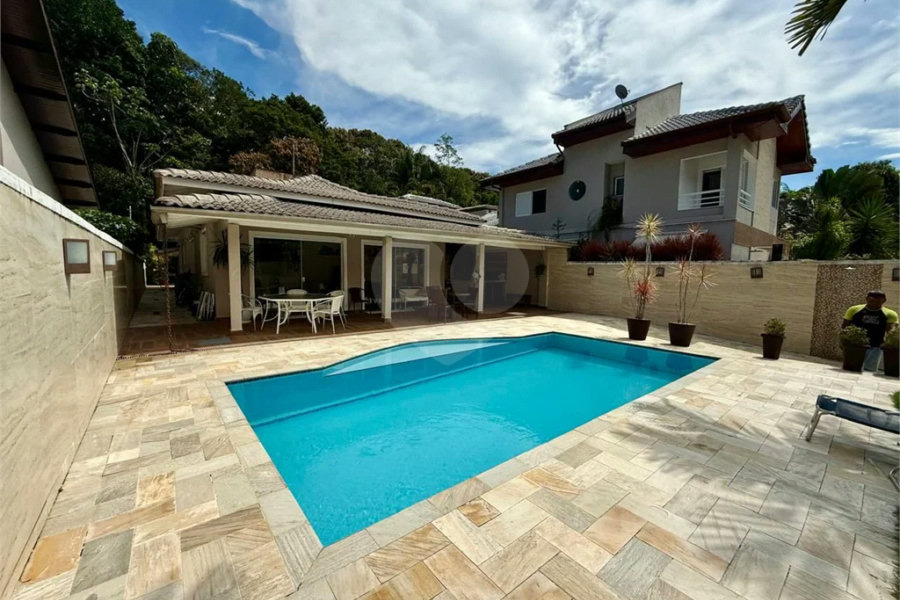 Casa à venda com 4 quartos, sendo 2 suítes, em Riviera de São Lourenço, Bertioga, SP