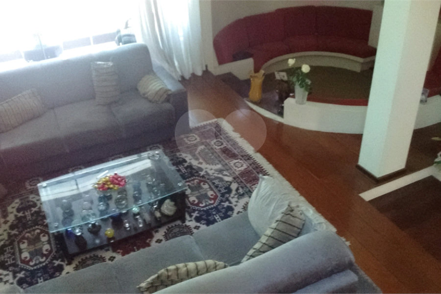 Casa à venda com 5 quartos, sendo 2 suítes, em Horto Florestal, São Paulo, SP