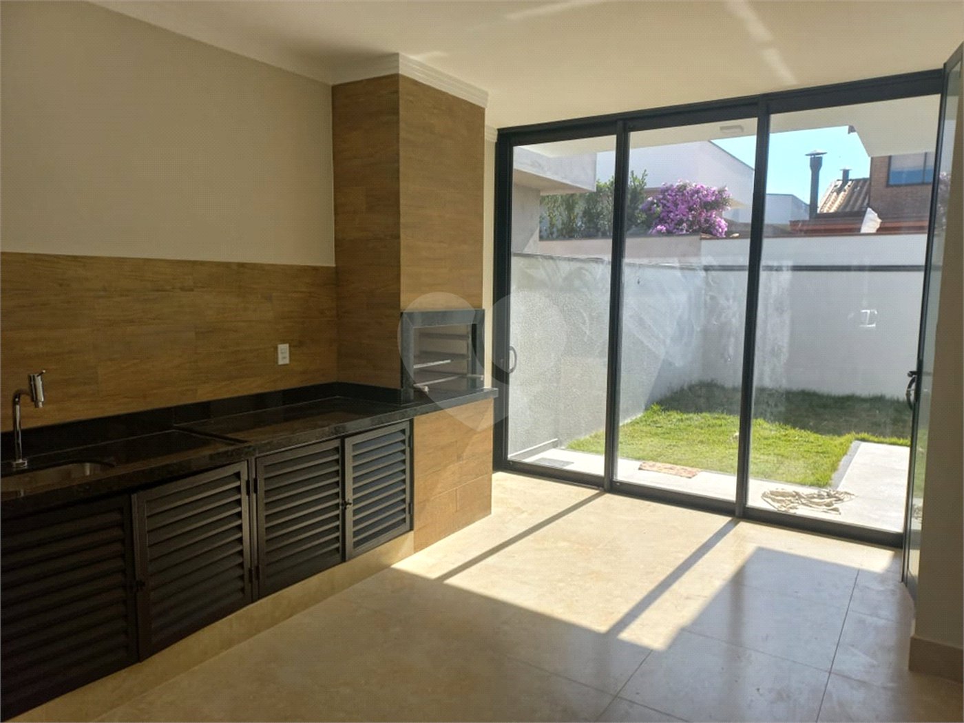 Casa à venda com 3 suítes no condomínio Reserva Real, Paulínia - SP