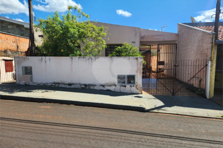 Casa à venda com 3 quartos em Vila Suconasa, Araraquara, SP